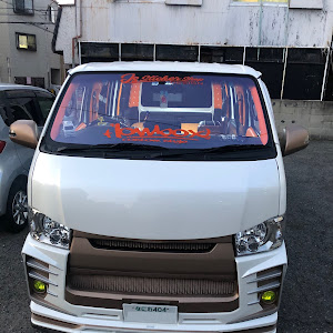 ハイエースバン TRH200V