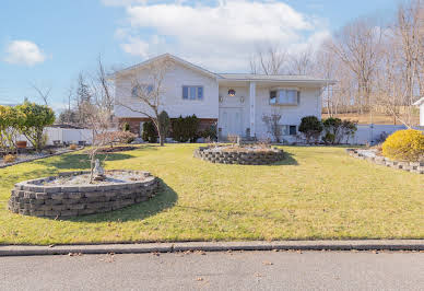 House with pool 1