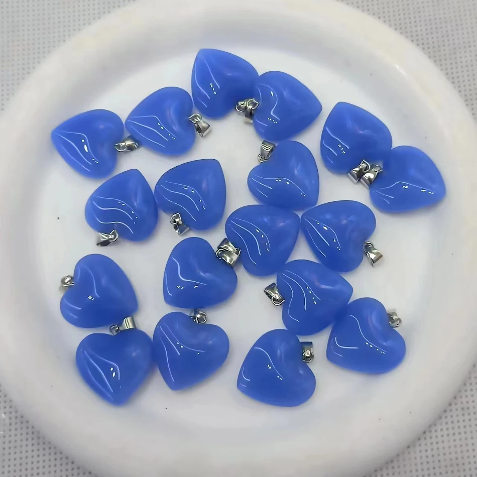 Glas Pfirsich Herz Halsketten Anhänger Zubehör für stilvolle Schmuckkreationen. Verleihen Sie jedem Outfit eine romantische Note. Perfektes Geschenk.