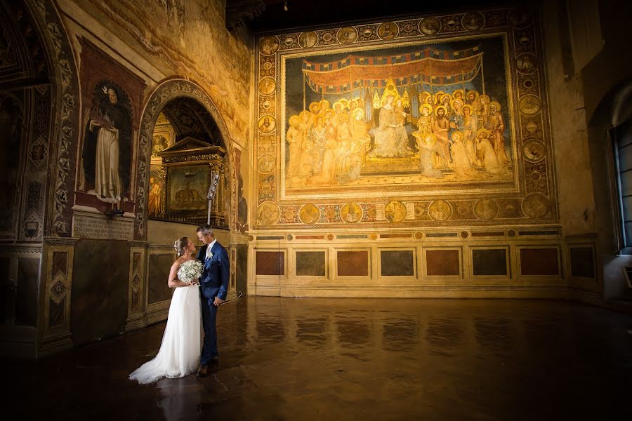 Fotógrafo de casamento Alessio Mattii (alessiomattii). Foto de 17 de março 2017