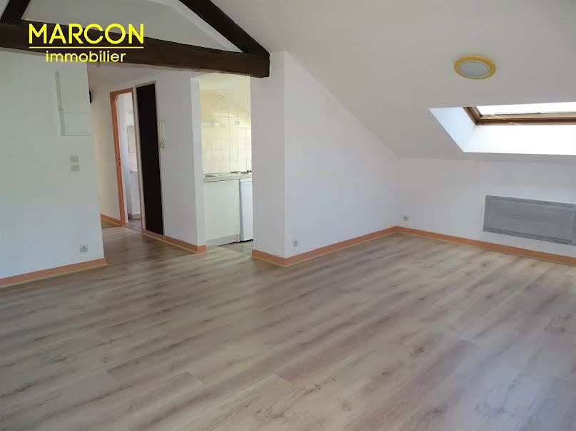 Location  appartement 3 pièces 40 m² à Gueret (23000), 416 €