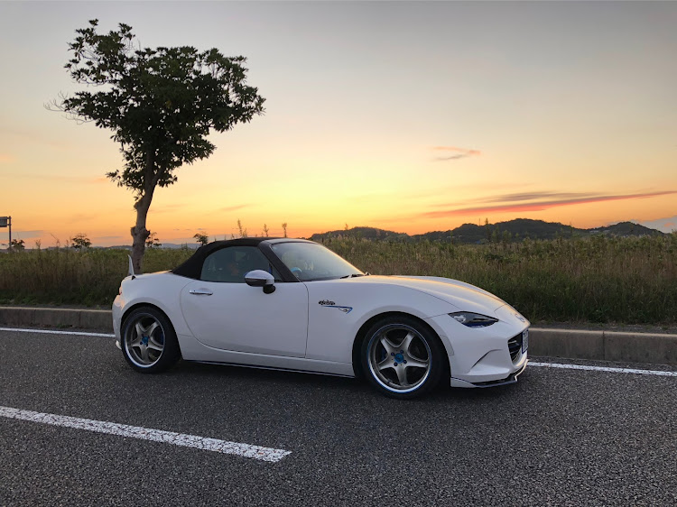 ロードスターの夕陽とコラボ・ロードスタージャンボリー購入アイテムに関するカスタム事例の投稿画像1枚目