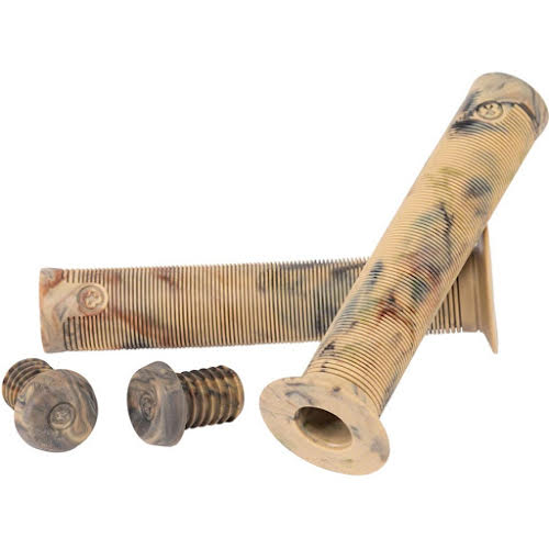 Salt  XL Grips w/Flange - Camo