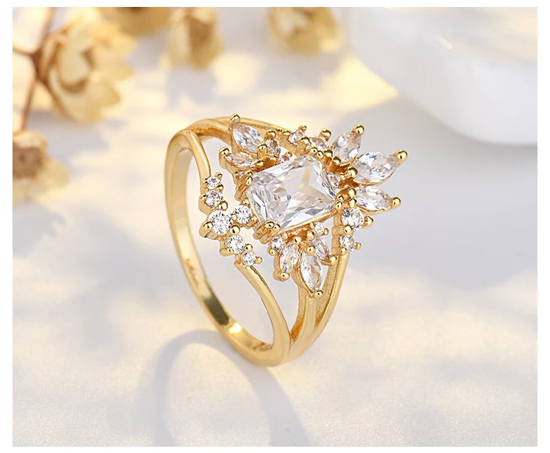 Title 12, Anillo de plata de ley con circonitas y diseño ...
