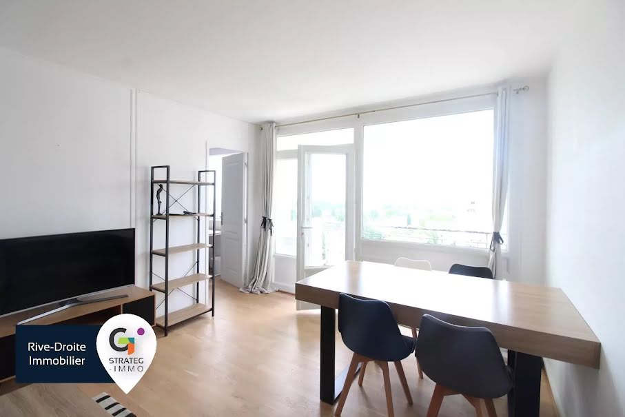 Location  chambre 4 pièces 66 m² à Mont-Saint-Aignan (76130), 390 €