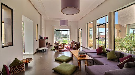 Villa avec piscine et jardin 2