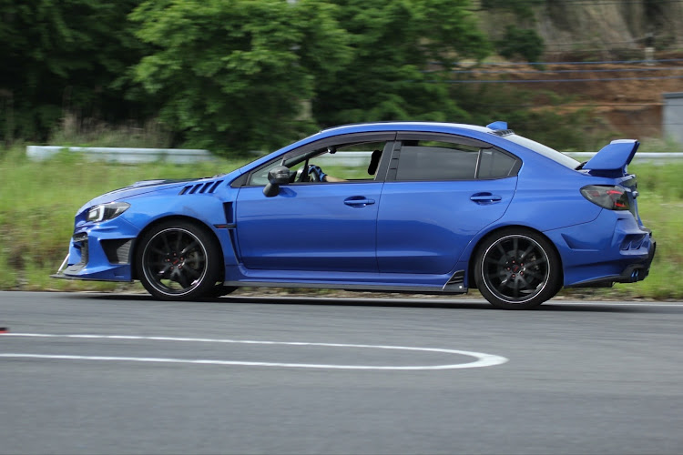 WRX S4のサーキットと愛車・サーキット・千葉南サーキット・富士スピードウェイ・モーターファンフェスタに関するカスタム事例の投稿画像5枚目