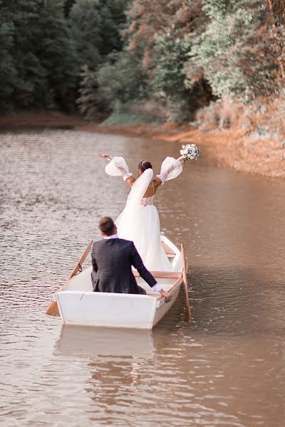 Fotografo di matrimoni Elena Tokareva (tokarevaelena). Foto del 13 ottobre 2022