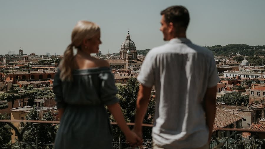 Fotógrafo de casamento Jovan Gojkovic (jovangojkovic). Foto de 24 de julho 2018