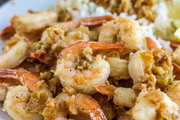 Hawaiian-Style Garlic Shrimp
