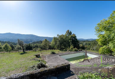 Maison avec piscine et terrasse 2