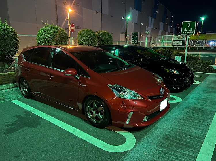 プリウスαのプリウス‪α‬・プリウス‪α‬好きな人と繋がりたい・クルマ好きと繋がりたい・密会プチオフ・PCは嫌いだに関するカスタム事例の投稿画像4枚目
