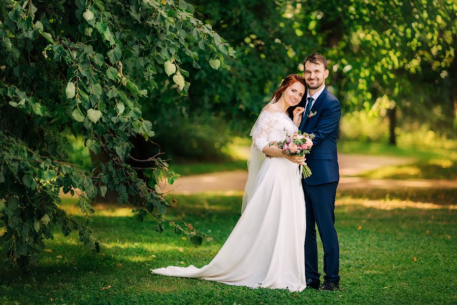 Fotógrafo de casamento Aleksandra Tikhova (aleksti). Foto de 11 de agosto 2018