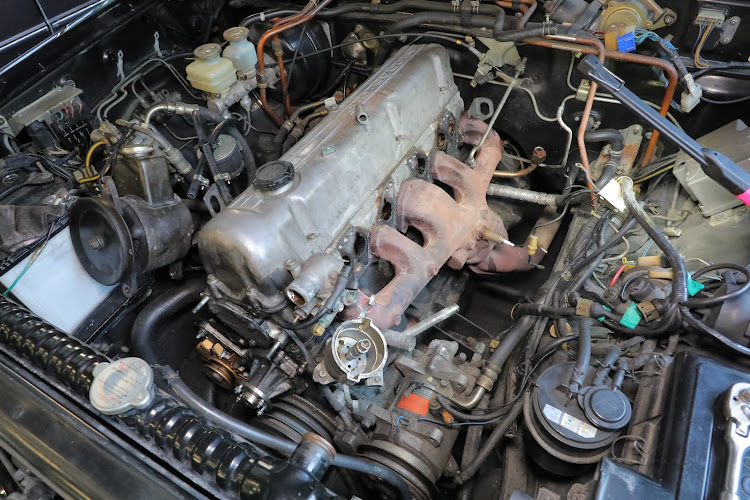 セドリックの430セドリック・シリンダーヘッドガスケット交換・競馬場・L型エンジン・L28Eに関するカスタム事例の投稿画像3枚目