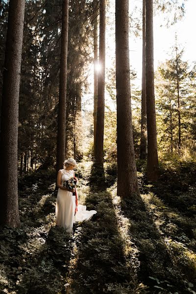 Fotógrafo de casamento Pavlína Rosická (1411). Foto de 10 de novembro 2021