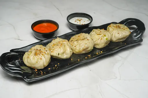 Veg Momos [8 Pieces]