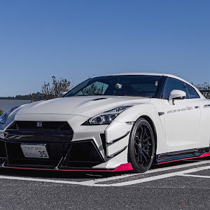 NISSAN GT-R