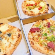 Pizza CreAfe’ 客意比薩.咖啡(民權店)
