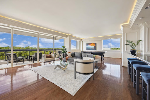 Apartment with terrace 2