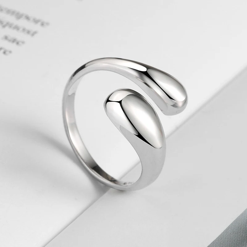 Anel Feminino de Temperamento Simples Ornamento Versátil Joia Minoritária para Mulheres Acessório Charmoso Combina com Tudo Design Exclusivo