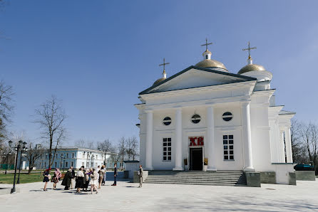 Jurufoto perkahwinan Slava Kast (photokast). Foto pada 3 Oktober 2017