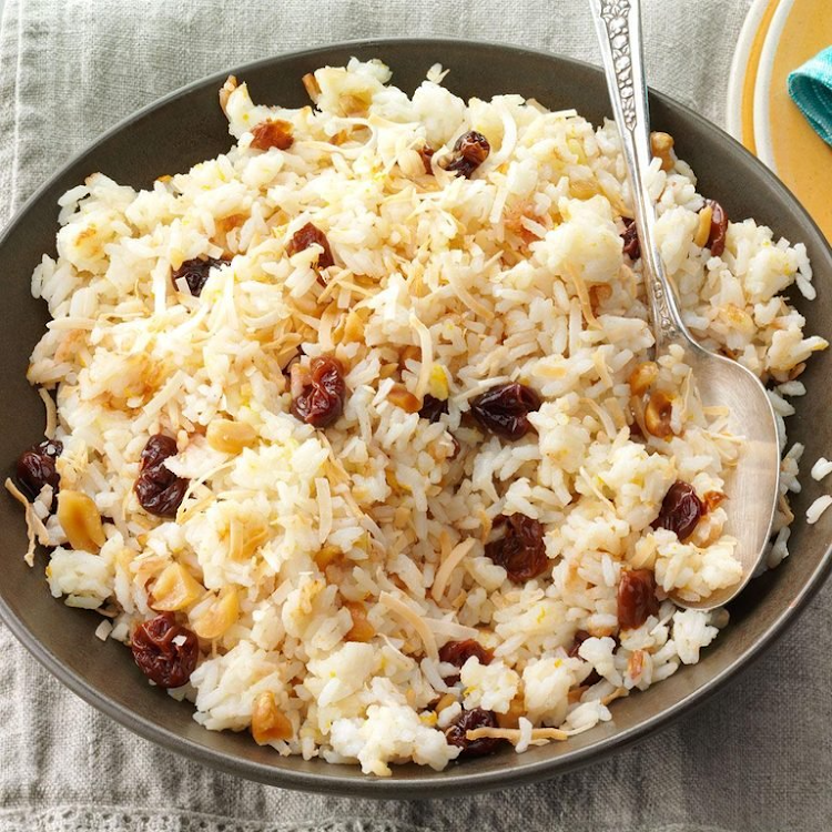 Rice with nuts and raisins