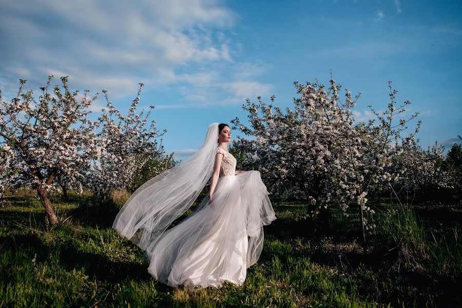 Wedding photographer Aleksandra Alesko (arastudio). Photo of 13 June 2022