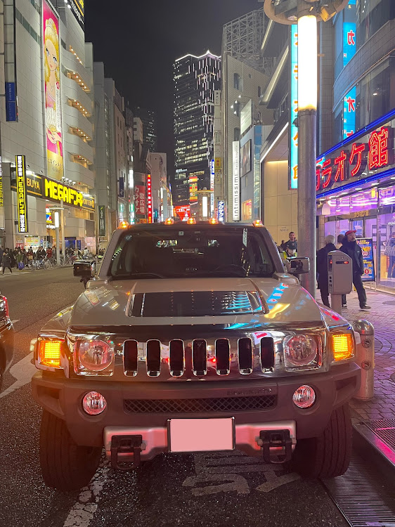 H3の真正面ショット・アメ車のある生活・アメ車乗り・ハマーH3・V8エンジンに関するカスタム事例の投稿画像3枚目