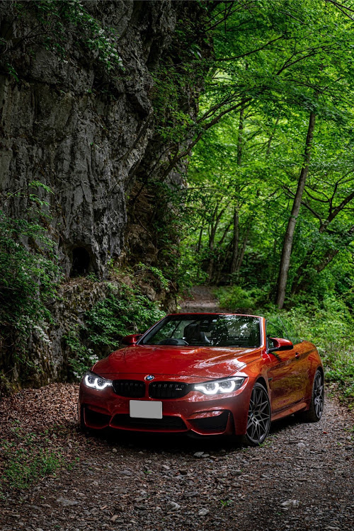 ふみ☔さんが投稿したM4カブリオレ・BMW M4・オフロード・奥多摩ドライブ・写真好きな人と繋がりたいに関するカスタム事例の投稿画像3枚目