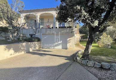 House with garden and terrace 8