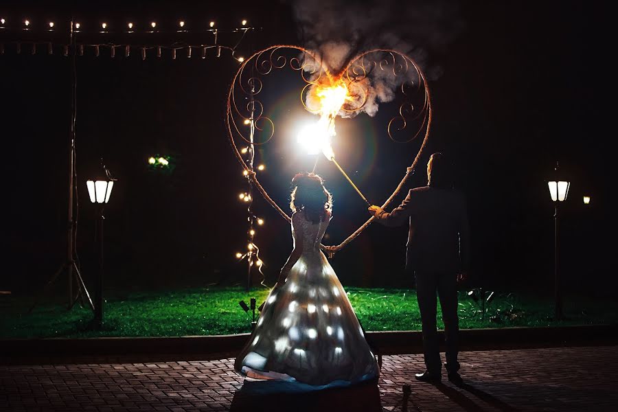 Fotografer pernikahan Lena Astafeva (tigrdi). Foto tanggal 30 April 2018