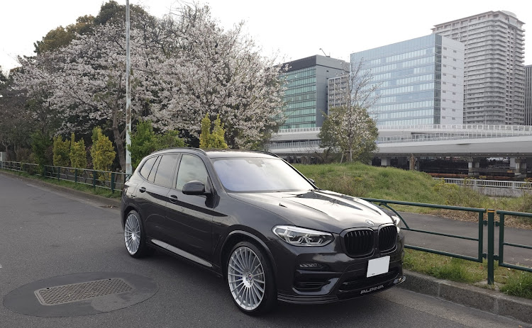 XD3の桜と愛車に関するカスタム事例の投稿画像1枚目