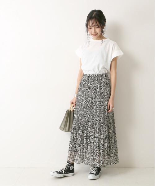 40代に似合うプリーツスカートコーデ 夏 今年流行りの着こなしを大公開 Trill トリル