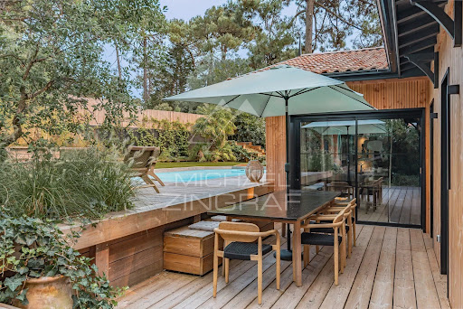 House with pool 2