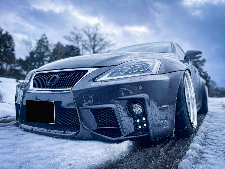 ISのメリークリスマス✨🎄✨・雪・冬の空と愛車・BOLD WORLDに関するカスタム事例の投稿画像3枚目