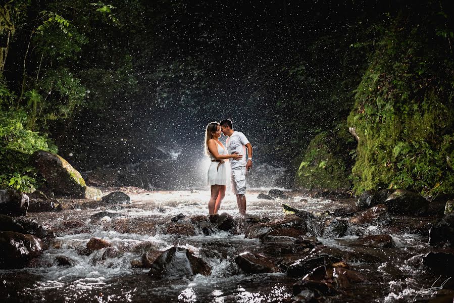 Fotógrafo de casamento Leandro Herrera (leanherrerafotos). Foto de 2 de março 2022