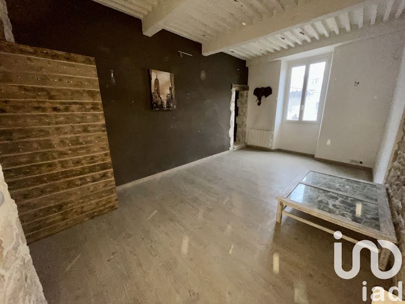 Vente maison 13 pièces 400 m² à Bourg-Saint-Andéol (07700), 165 000 €