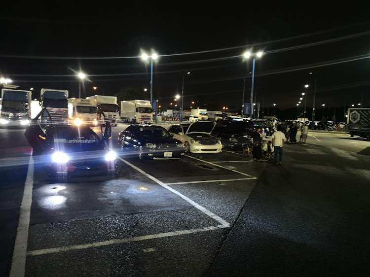 LSのトレンディーアート・京相一家・セルシオ・サイドデカール・京相一家神奈川支部に関するカスタム事例の投稿画像3枚目