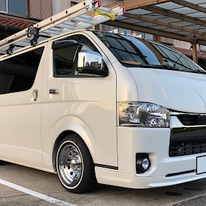 ハイエースバン GDH206V