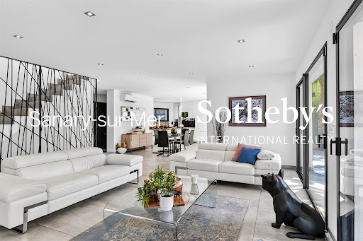 Seaside house with pool and terrace 5