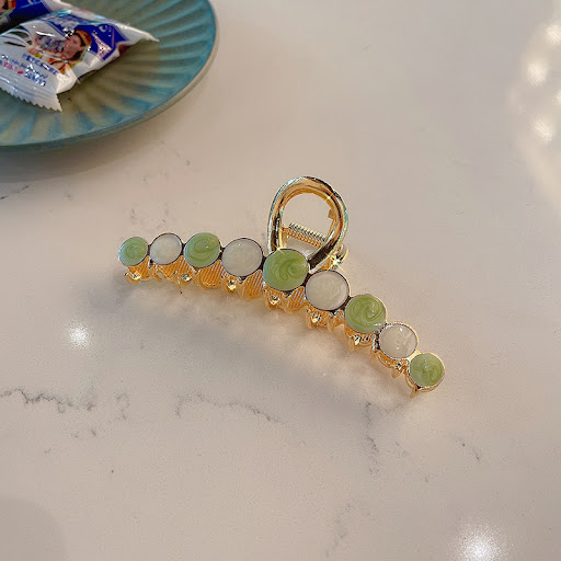 Title 10, Summer New Trendy Pearl Hairpin. A stylish hair...