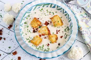 Cheesy Cream of Cauliflower Soup