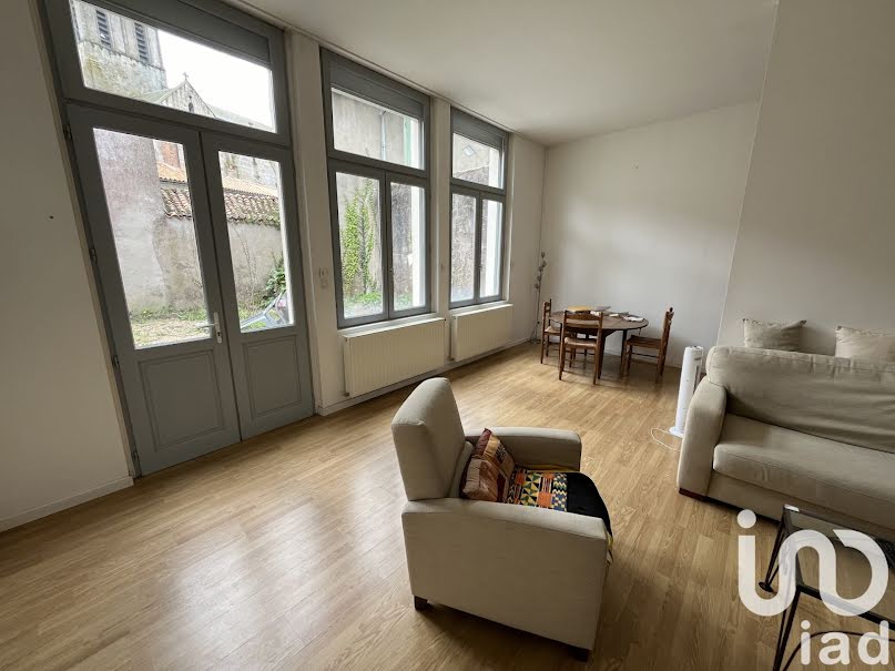 Vente appartement 2 pièces 55 m² à Parthenay (79200), 115 000 €