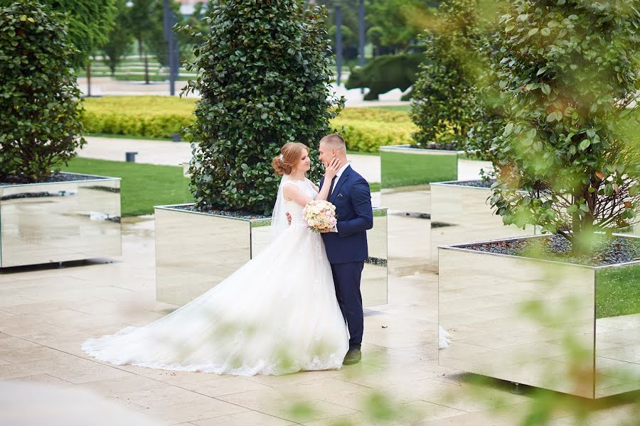 Fotografo di matrimoni Roman Gukov (grom13). Foto del 15 giugno 2019