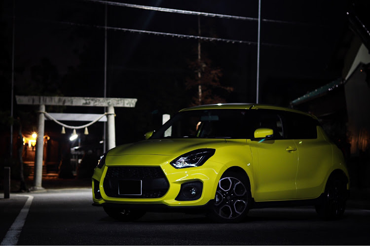 スイフトスポーツのzc33s・緊急事態宣言・一眼レフ撮影・ピックアップチャレンジに関するカスタム事例の投稿画像1枚目