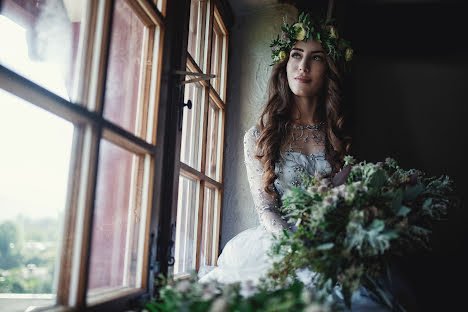 Fotógrafo de casamento Mischa Zinchenko (mikaelnikonov). Foto de 6 de fevereiro 2022