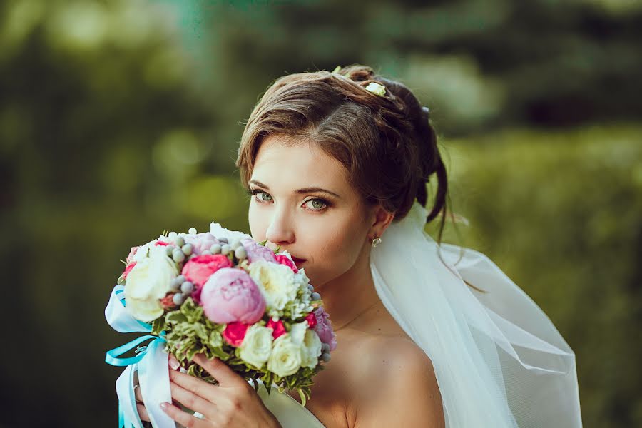 Wedding photographer Zhanna Golovacheva (shankara). Photo of 1 April 2015