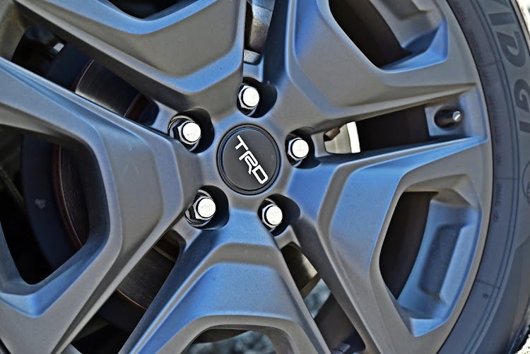 RAV4のTRD・USDM・パーツ交換・USトヨタ・センターキャップに関するカスタム事例の投稿画像1枚目