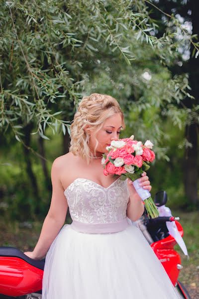 Fotógrafo de casamento Alesya Kotova (alesiakotova). Foto de 20 de março 2019