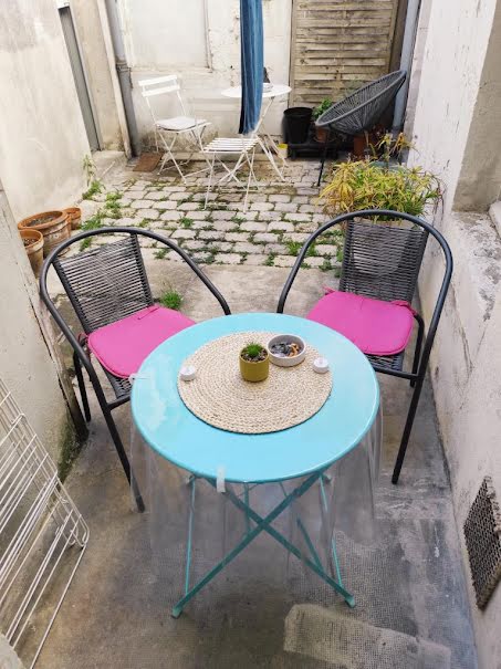 Location meublée appartement 2 pièces 42 m² à La Rochelle (17000), 642 €